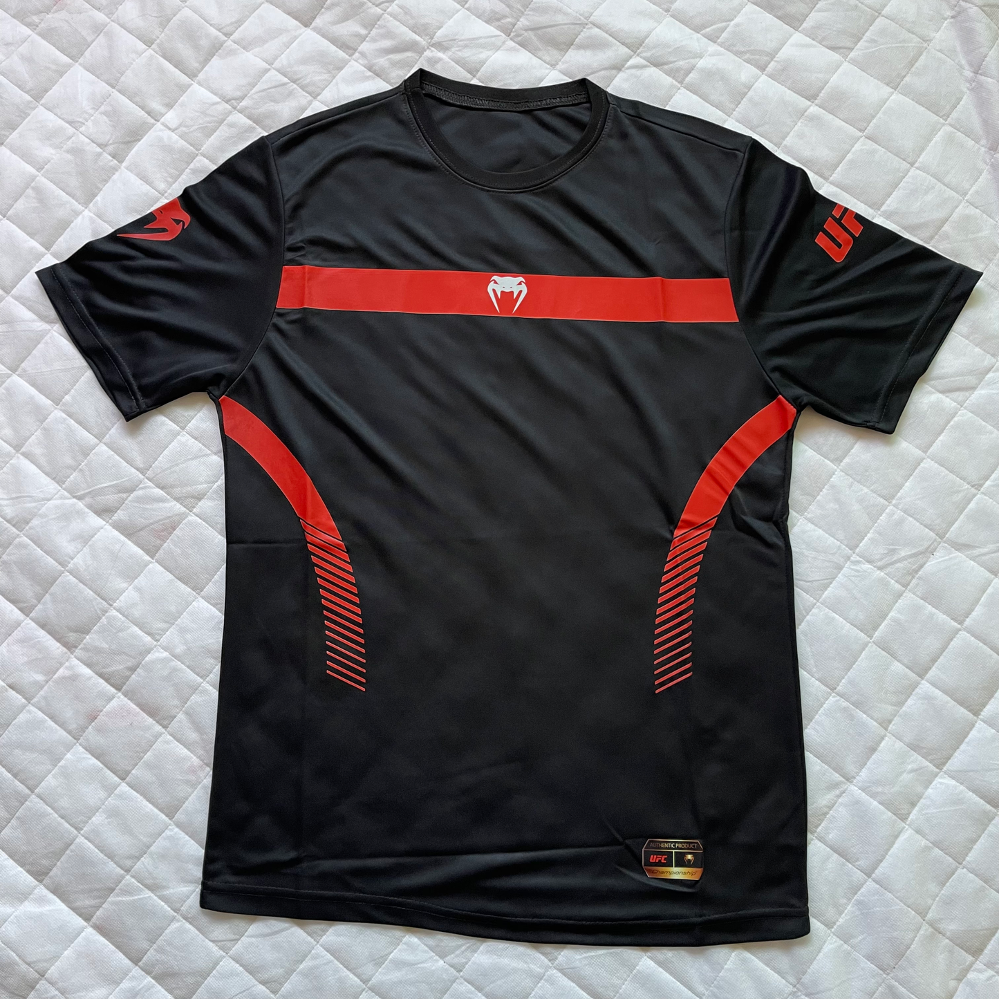 T-shirt Venum Rouge - ADRIFIT