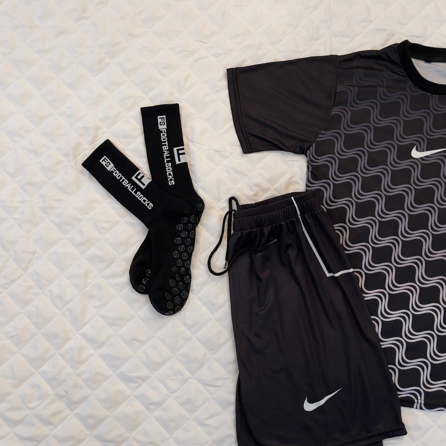 Pack Football Pro ( Ensemble Nlke + chaussettes en silicone )