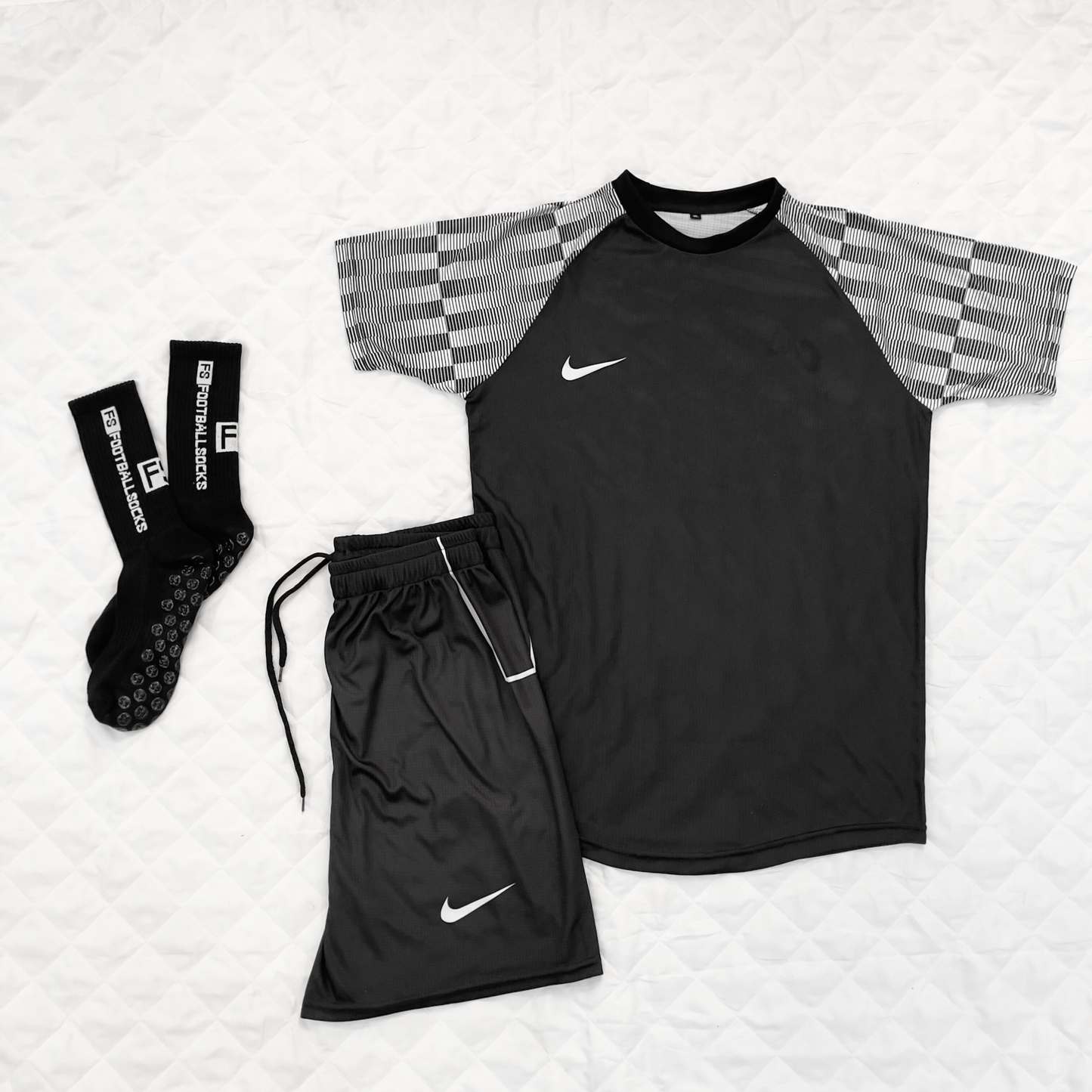Pack Football Elite ( Ensemble Nlke + chaussettes en silicone )