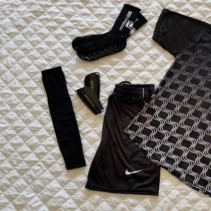 Pack Pro Footballeur( Ensemble Nlke + Protege Tibia + chaussettes en silicone + chaussettes longues )
