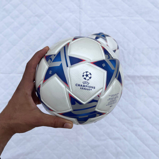 Champions League Ballon FUTSAL - (+ Silicone Socks Gratuite )